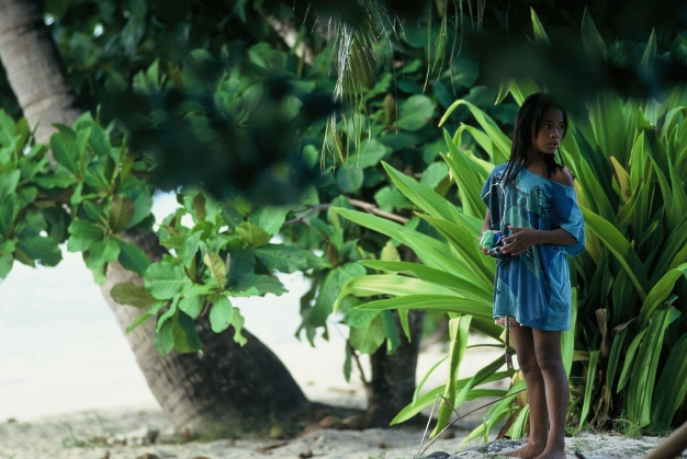 Moorea, au bord de la baie de Cook (octobre 1994)